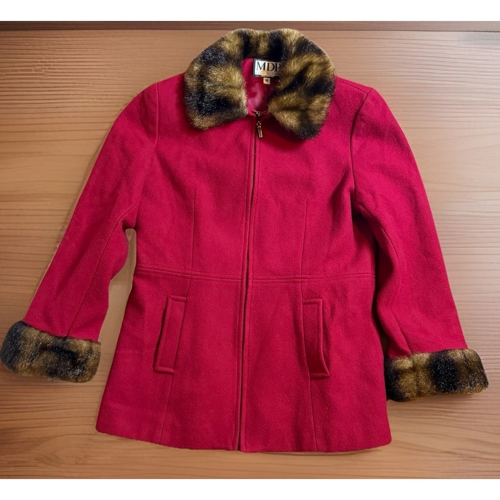 MDP Mario de Pinto Women's red wool coat Faux fur trim size Medium full zip